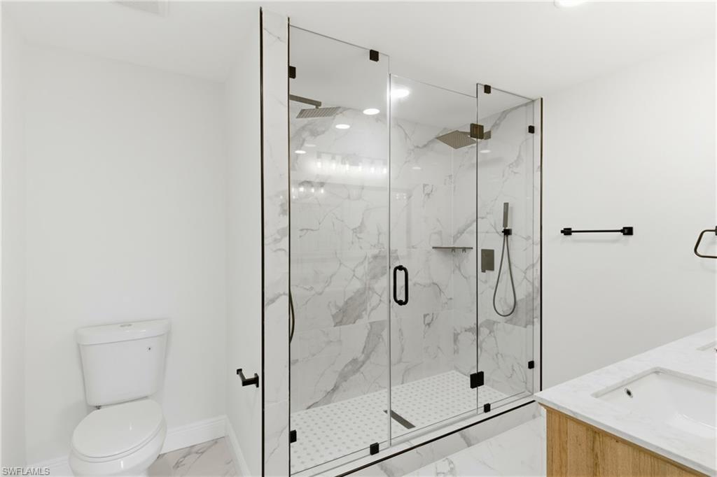 363 New York Dr Property Photo 18