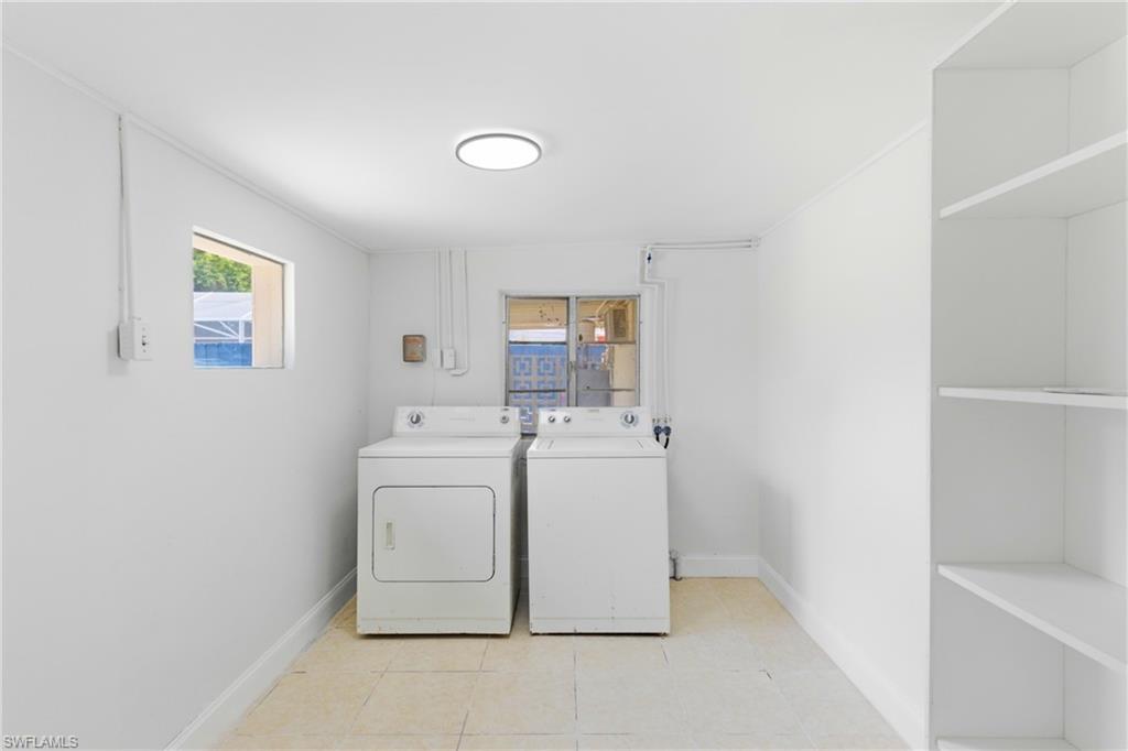 363 New York Dr Property Photo 26