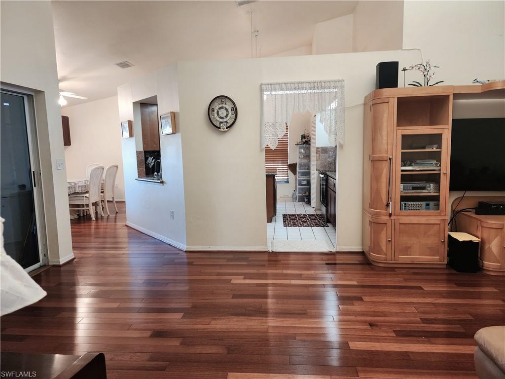17264 Oriole Rd Property Photo 6
