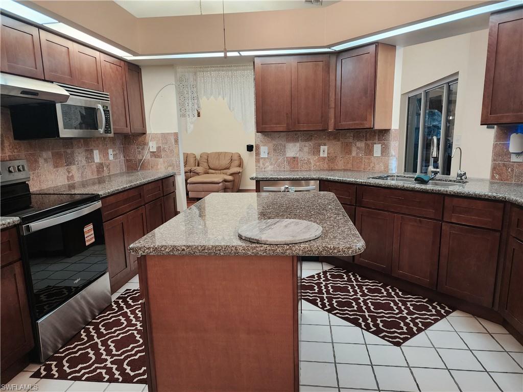 17264 Oriole Rd Property Photo 9