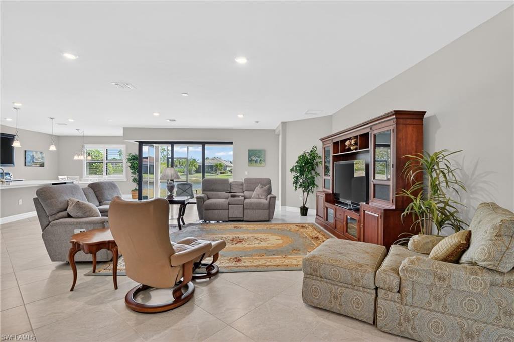 11279 Thurston Chase Property Photo 5
