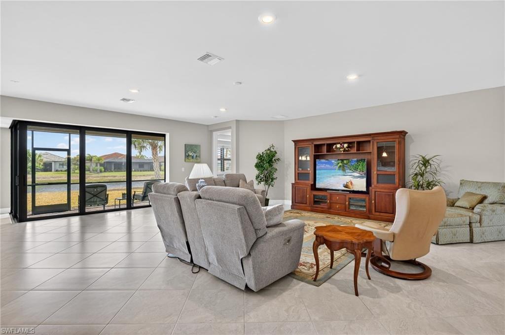 11279 Thurston Chase Property Photo 7