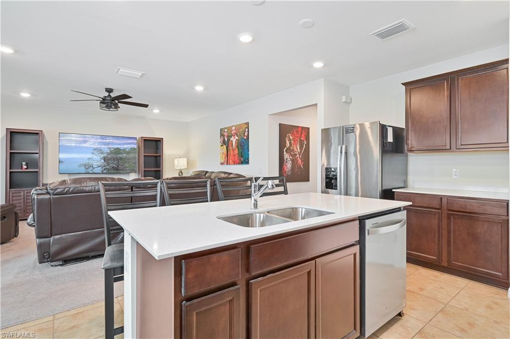 10792 Firebush Cir Property Photo 8