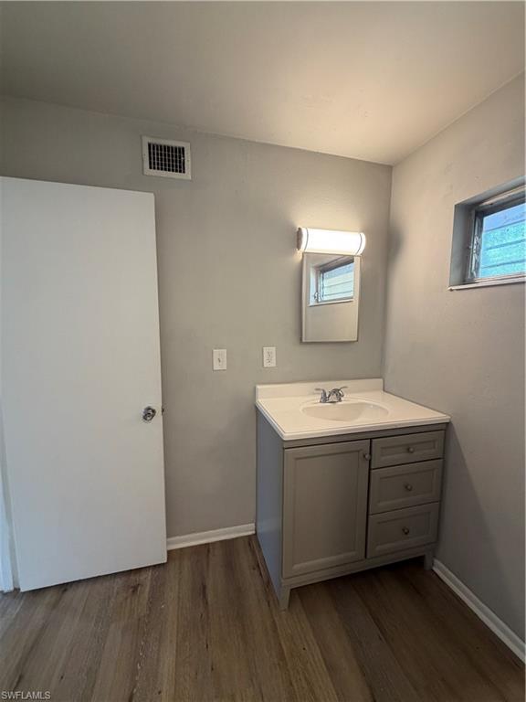 1920 W Lakeview Blvd 4 Property Photo 10