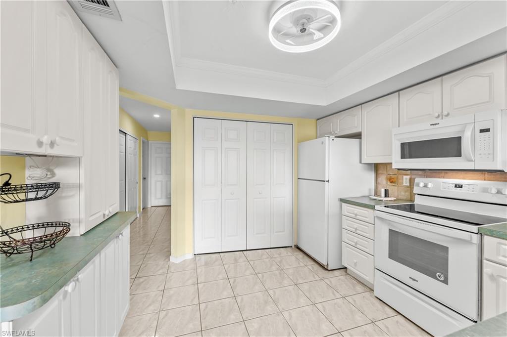 4728 Orange Grove Blvd 10 Property Photo 17