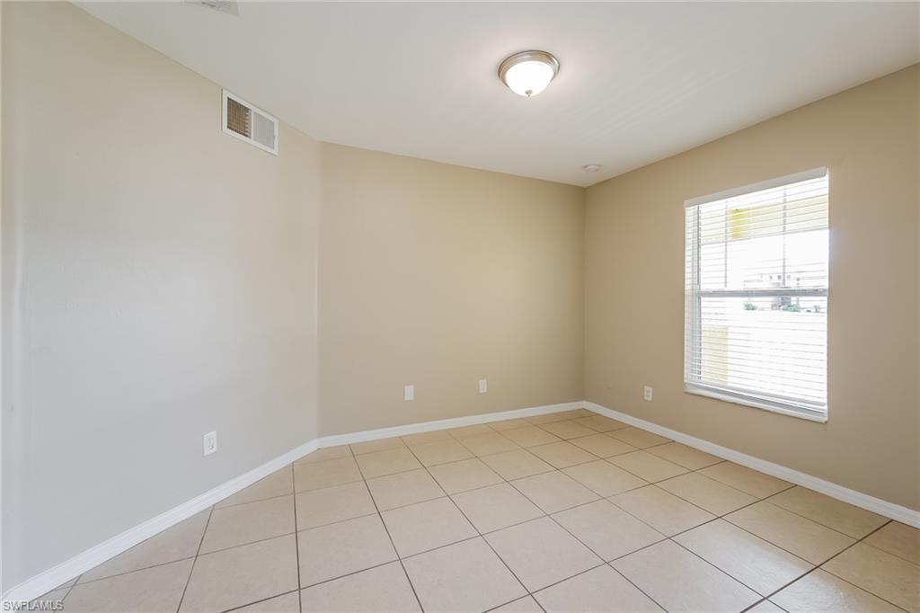 3812 14th St W Property Photo 5