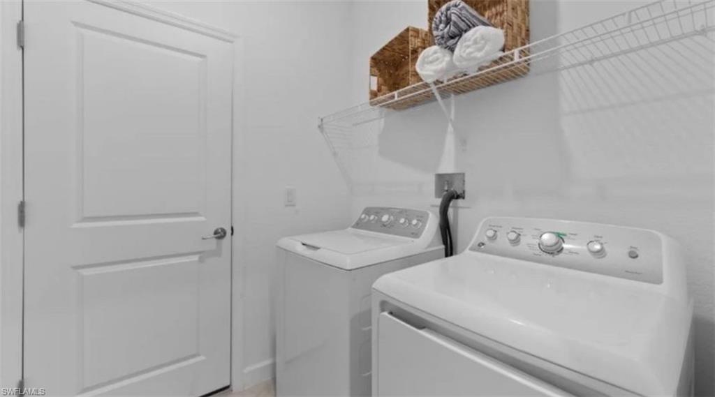 20517 Hazelnut Ct S Property Photo 7