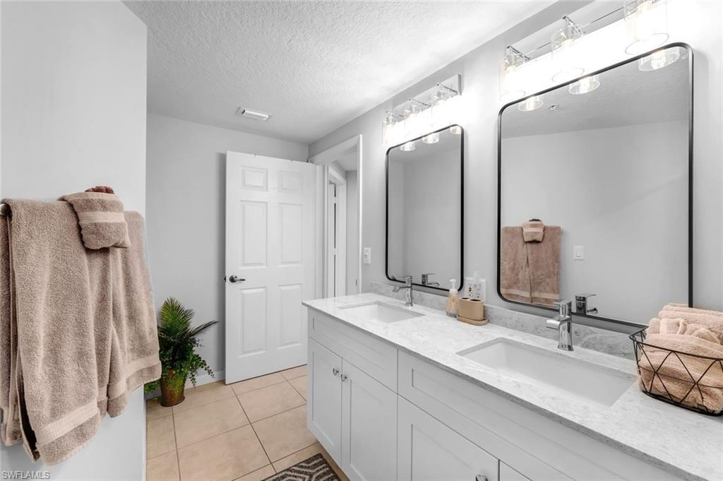 8751 Estero Blvd 1202 Property Photo 22