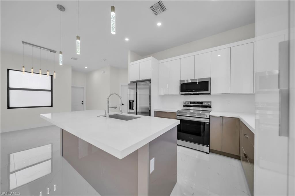 2829 Nw 3rd St Property Photo 6