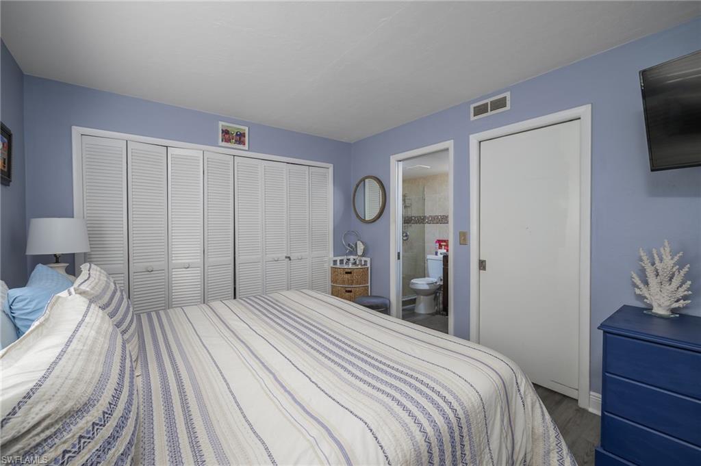 4903 Vincennes St 110 Property Photo 11