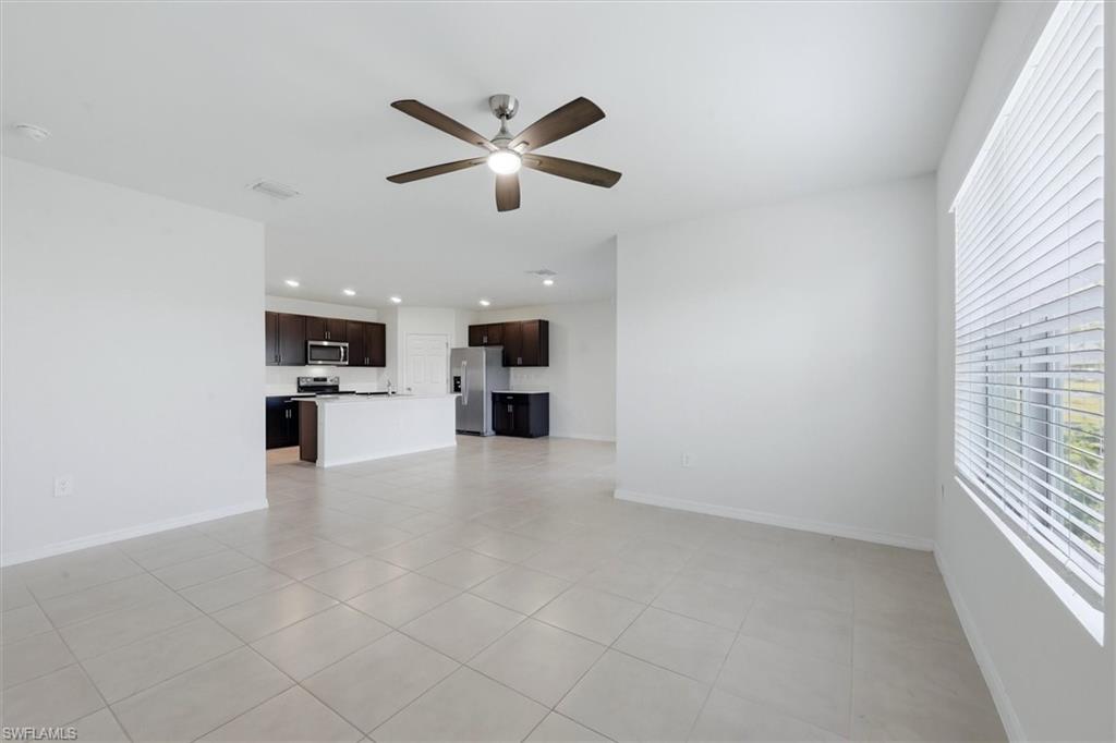 25118 Doredo Dr Property Photo 7