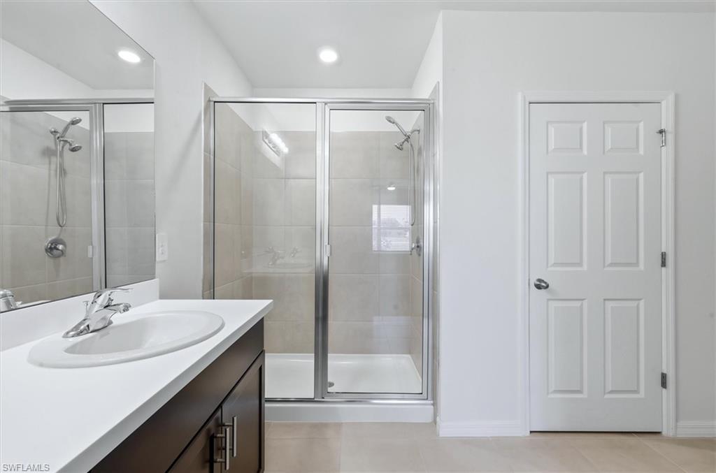 25118 Doredo Dr Property Photo 16