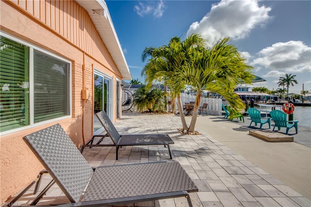 2589 Bayshore DR Property Photo 1