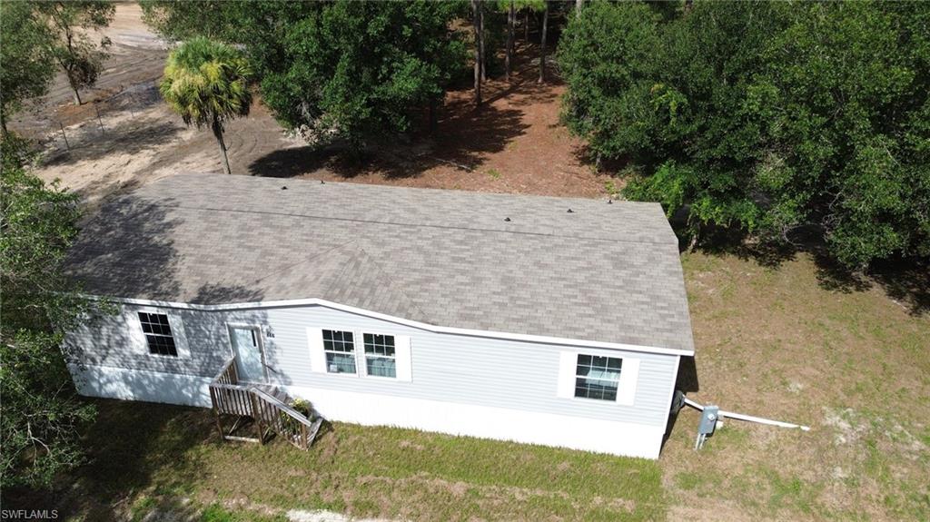 860 N Live Oak St Property Photo 6