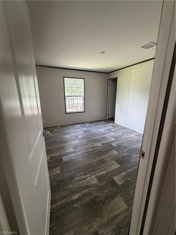 860 N Live Oak St Property Photo 10