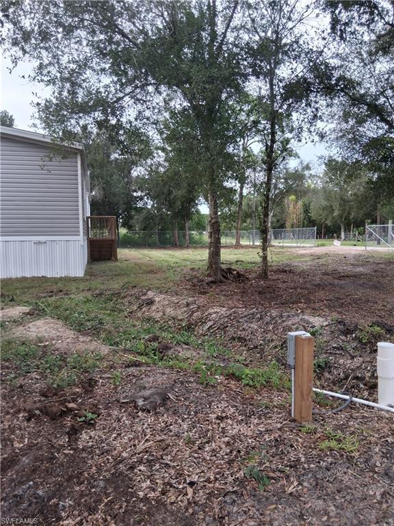 860 N Live Oak St Property Photo 21