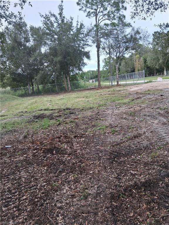 860 N Live Oak St Property Photo 25