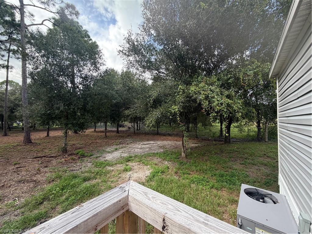 860 N Live Oak St Property Photo 34