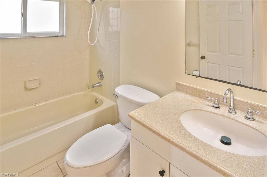 15065 Cloverdale Dr Property Photo 12