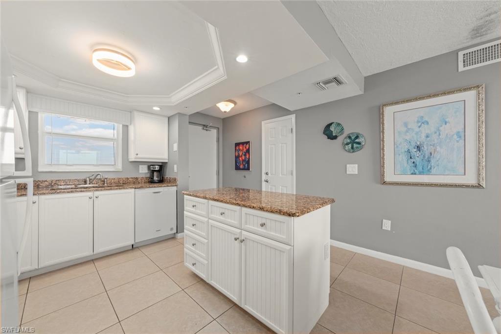 250 Estero Blvd 602 Property Photo 13