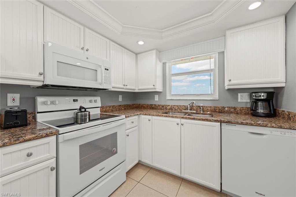 250 Estero Blvd 602 Property Photo 15