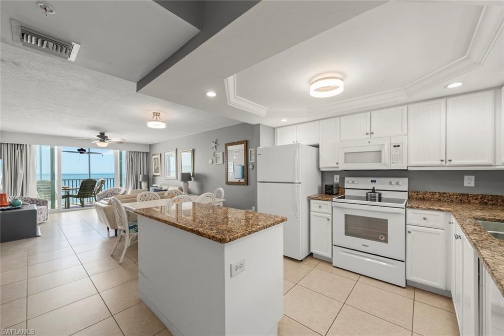 250 Estero Blvd 602 Property Photo 17