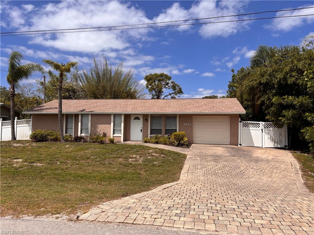 1933 FLAMINGO DR Property Photo 1