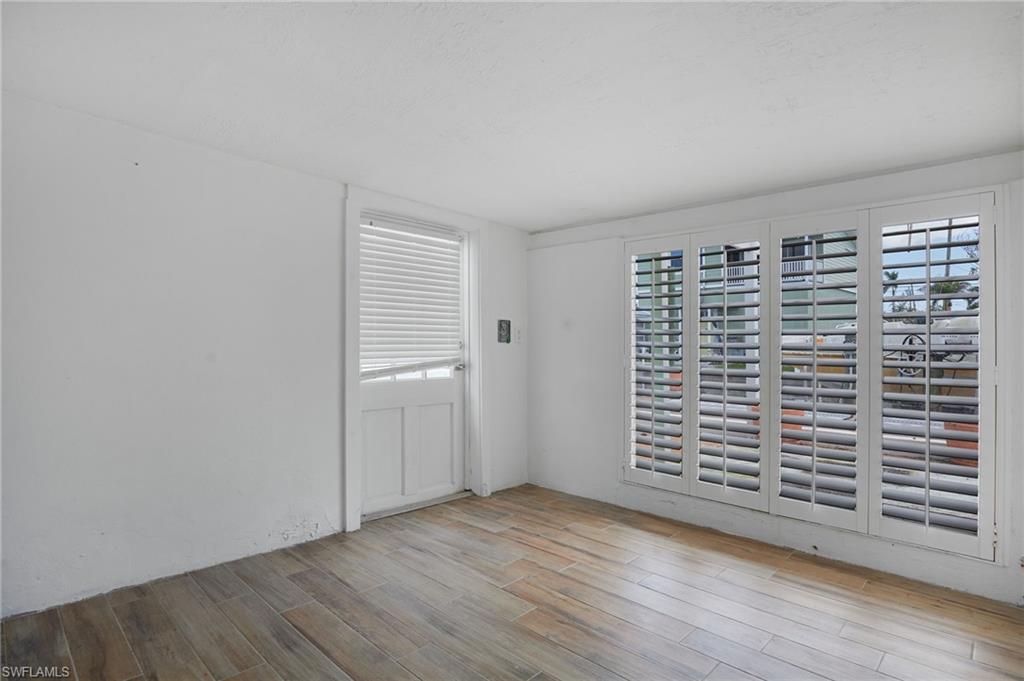 2647 Pine St Property Photo 32