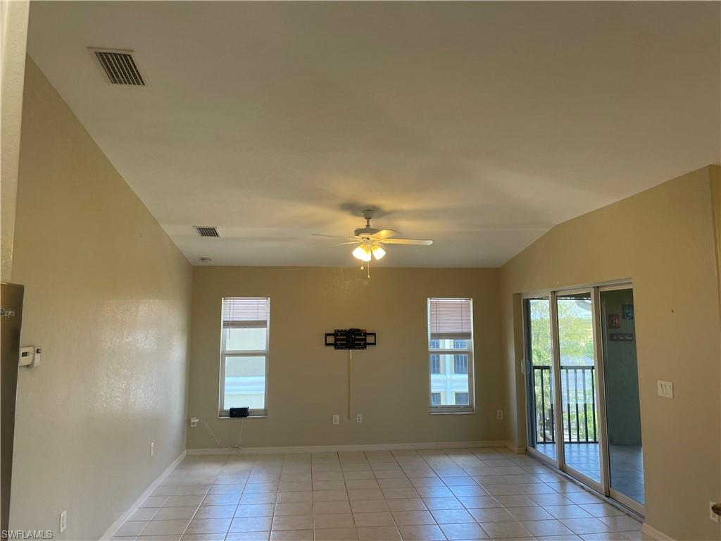 10031 Lake Cove Dr 302 Property Photo 13