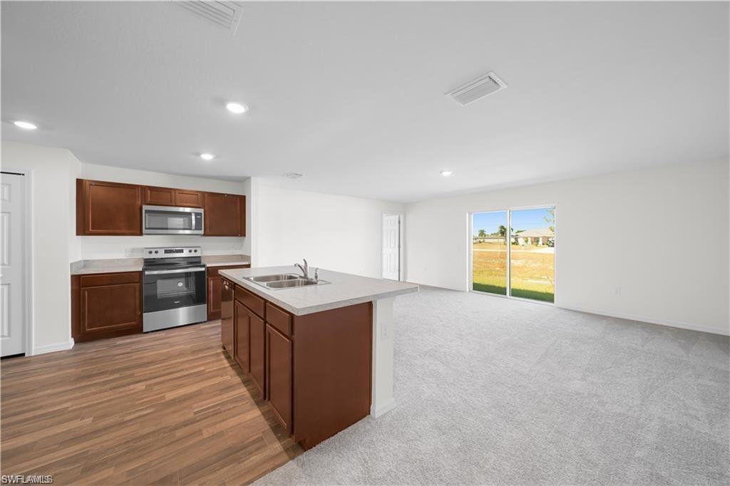 2912 Nw 5th Pl Property Photo 5