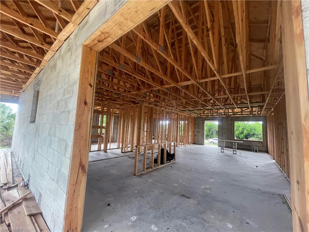 209 Nautilus Ave Property Photo 4
