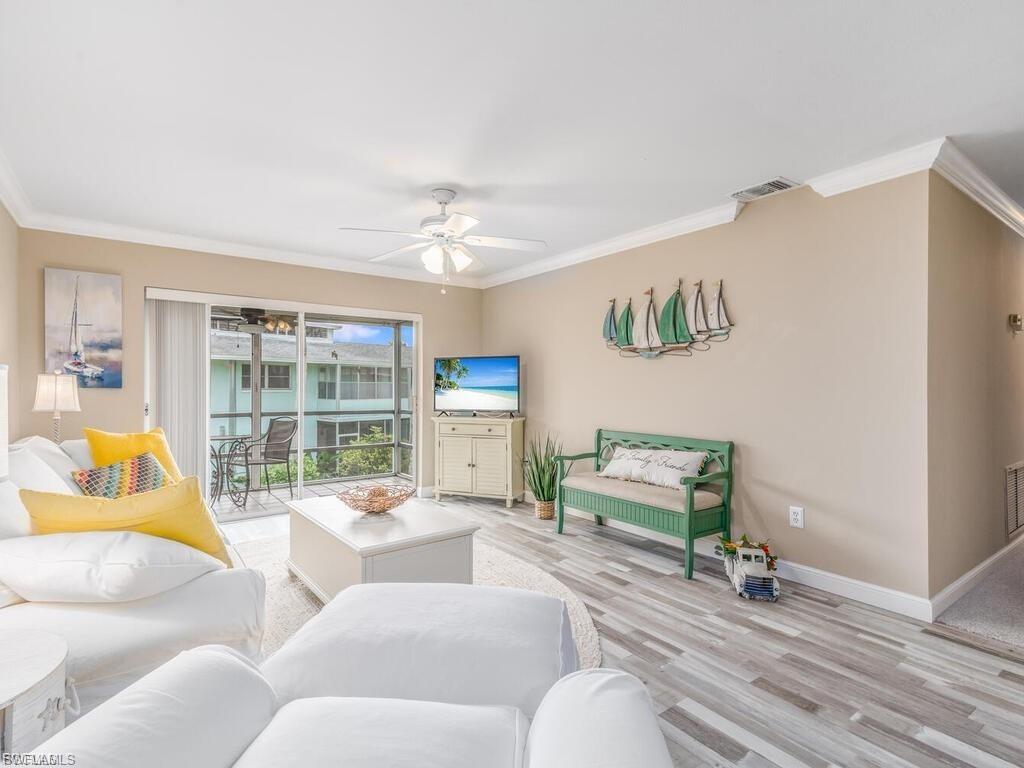 1010 Tropic Ter Property Photo 2