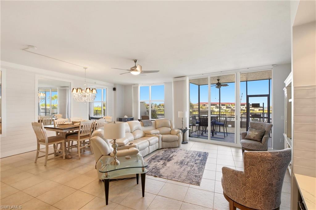 3313 Sunset Key Cir 105 Property Photo 3