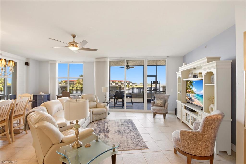 3313 Sunset Key Cir 105 Property Photo 5