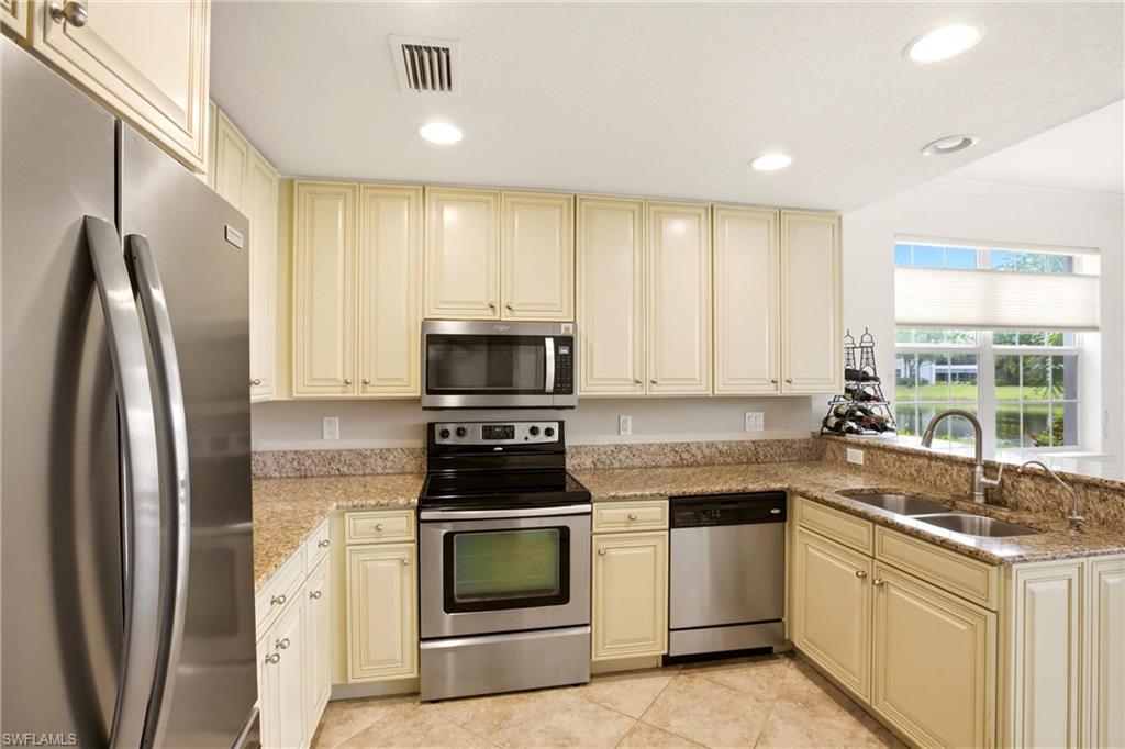 13010 Pebblebrook Point Cir 101 Property Photo 6