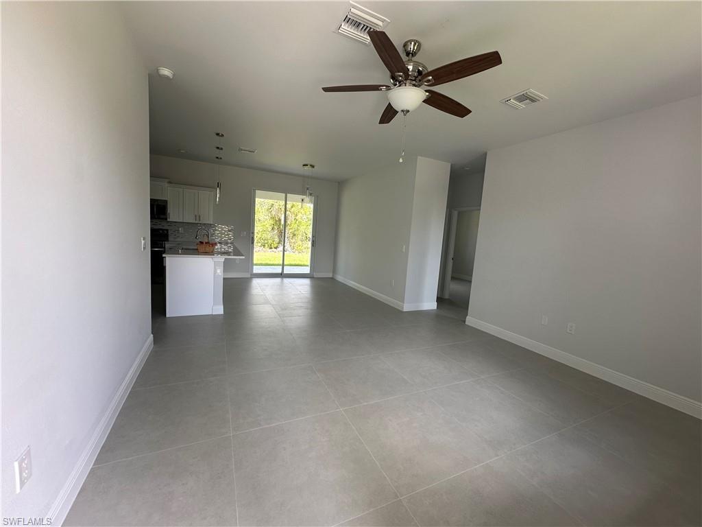 1856 Montana St Property Photo 2