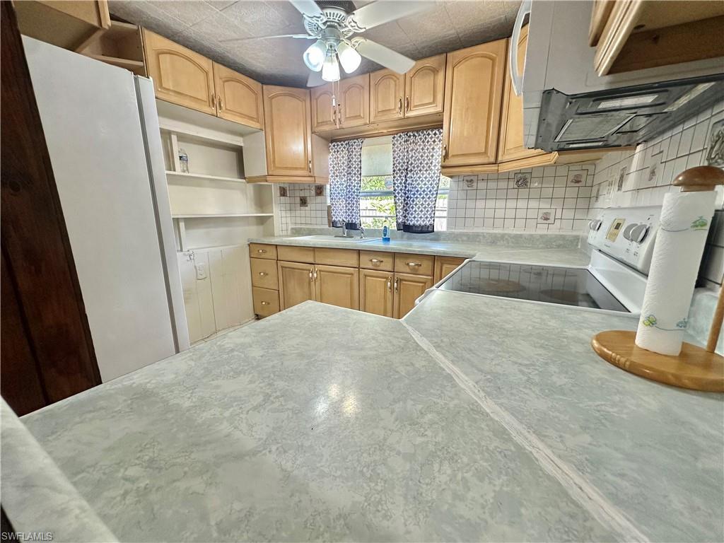 4428 Bessie Ave Property Photo 7