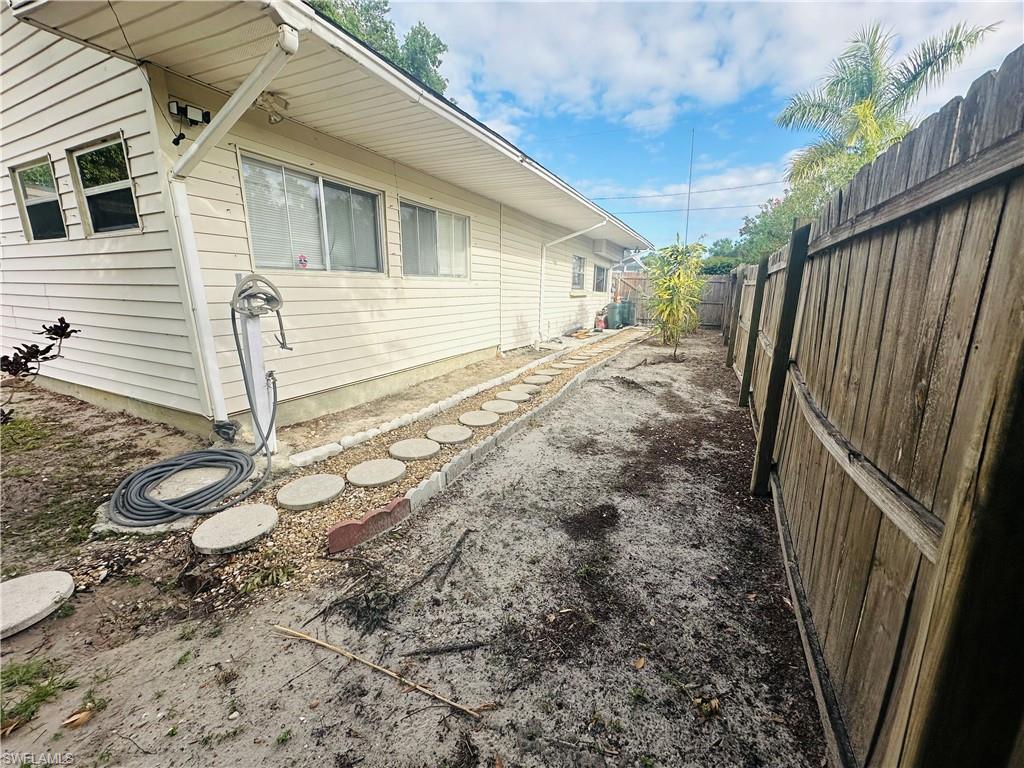 4428 Bessie Ave Property Photo 18