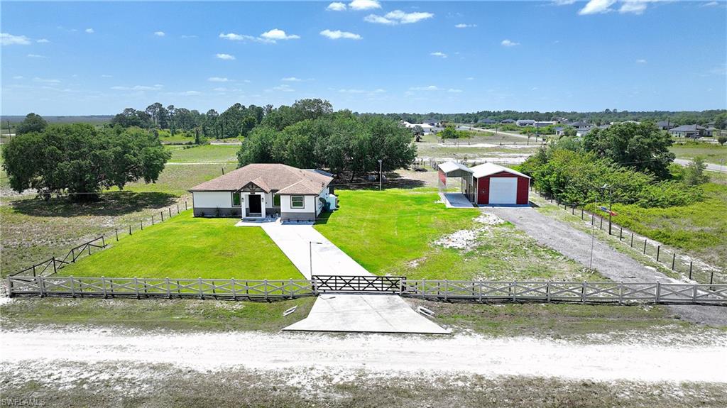 7655 17th Pl Property Photo 4