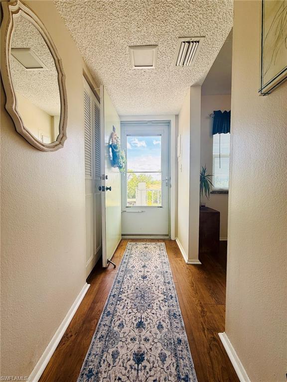 1580 Pine Valley Dr 404 Property Photo 3