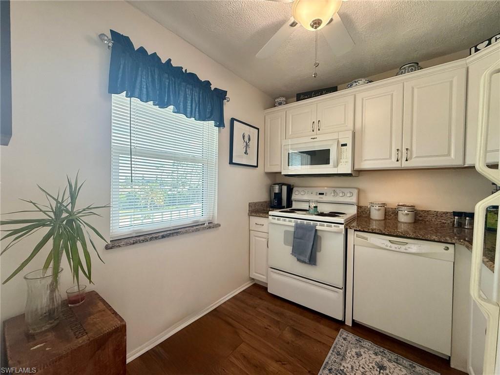 1580 Pine Valley Dr 404 Property Photo 4