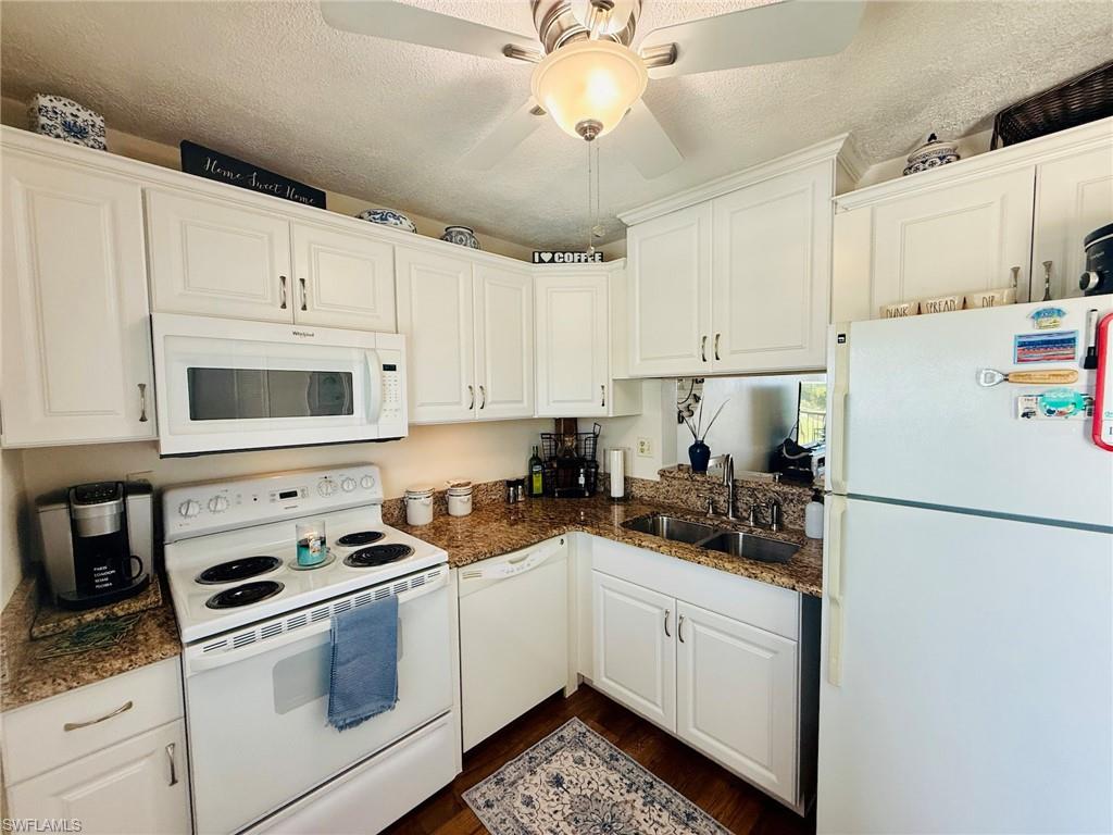 1580 Pine Valley Dr 404 Property Photo 5