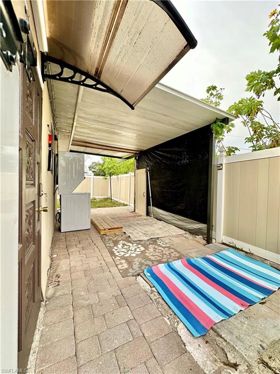 907 Laredo Ave B Property Photo 3