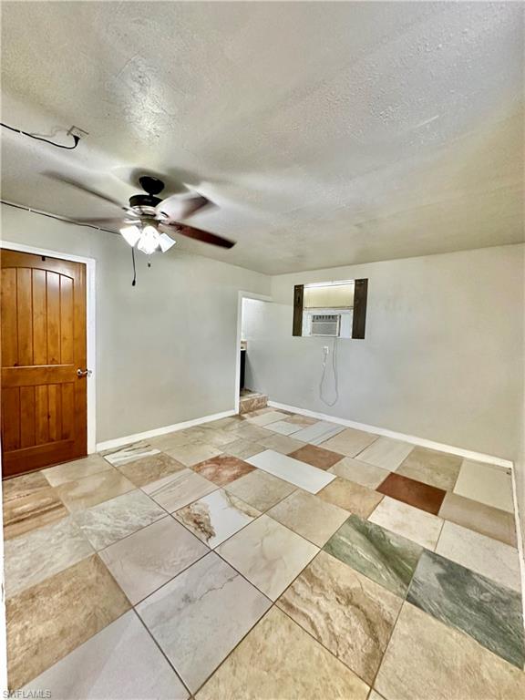 907 Laredo Ave B Property Photo 11