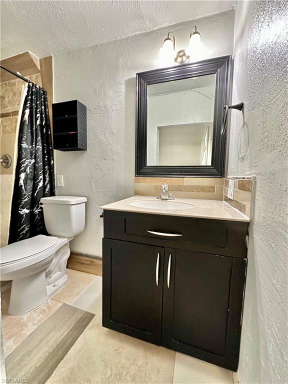 907 Laredo Ave B Property Photo 15
