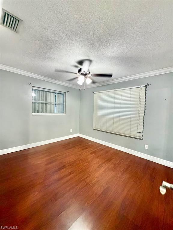 907 Laredo Ave B Property Photo 17