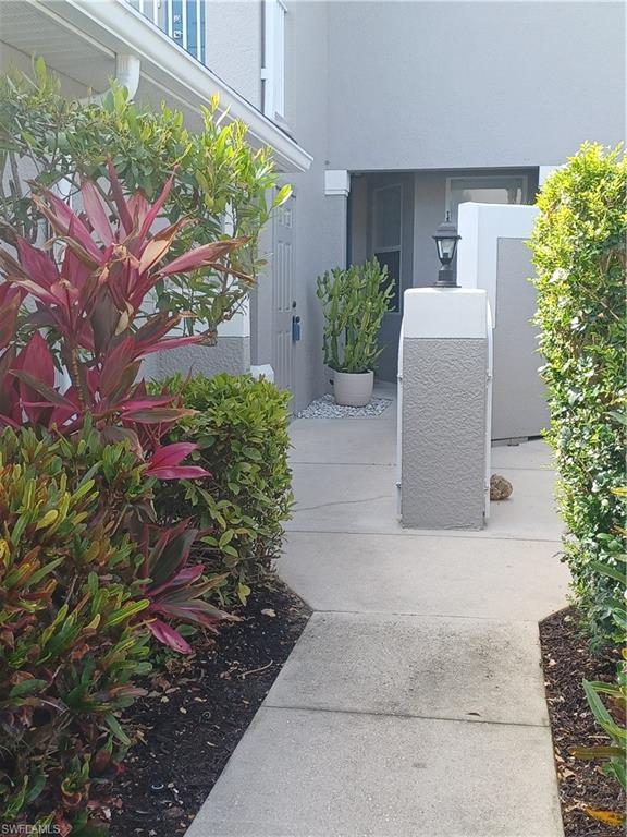 12070 Summergate Cir 101 Property Photo 4
