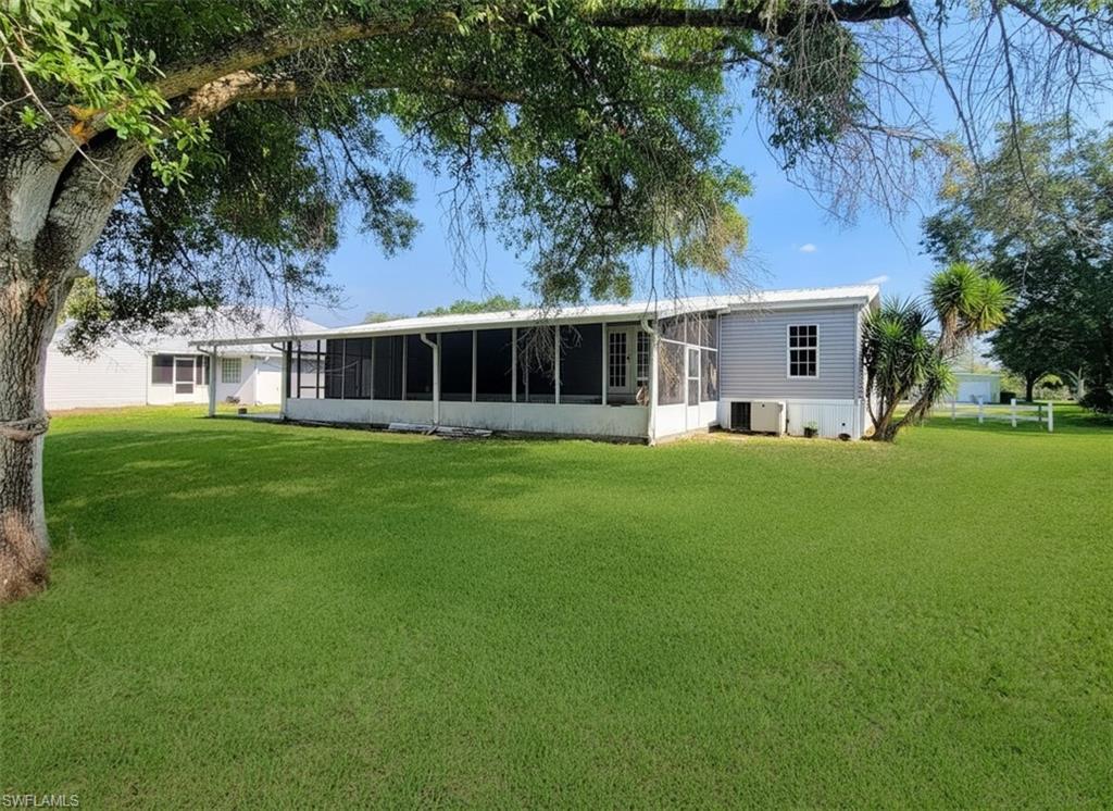 1047 Mayford Lake Rd Property Photo 2