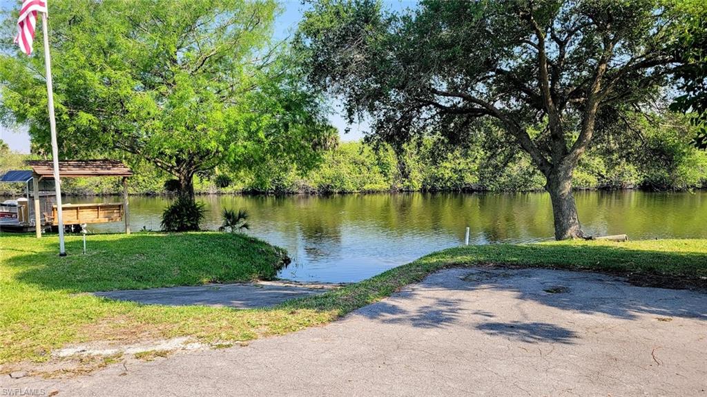 1047 Mayford Lake Rd Property Photo 11