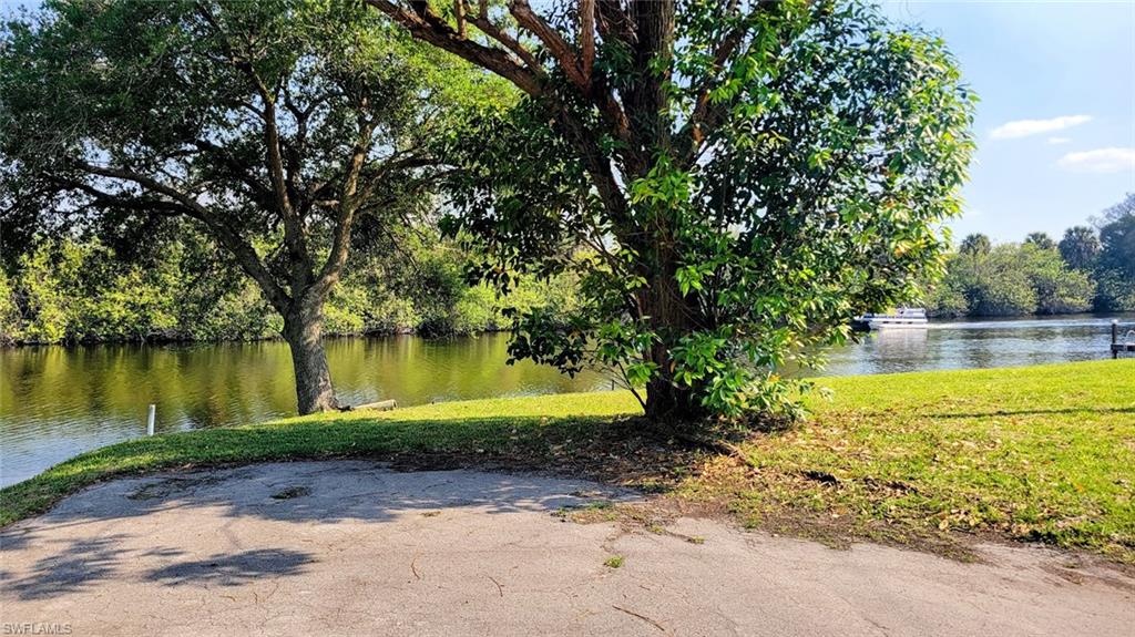 1047 Mayford Lake Rd Property Photo 12